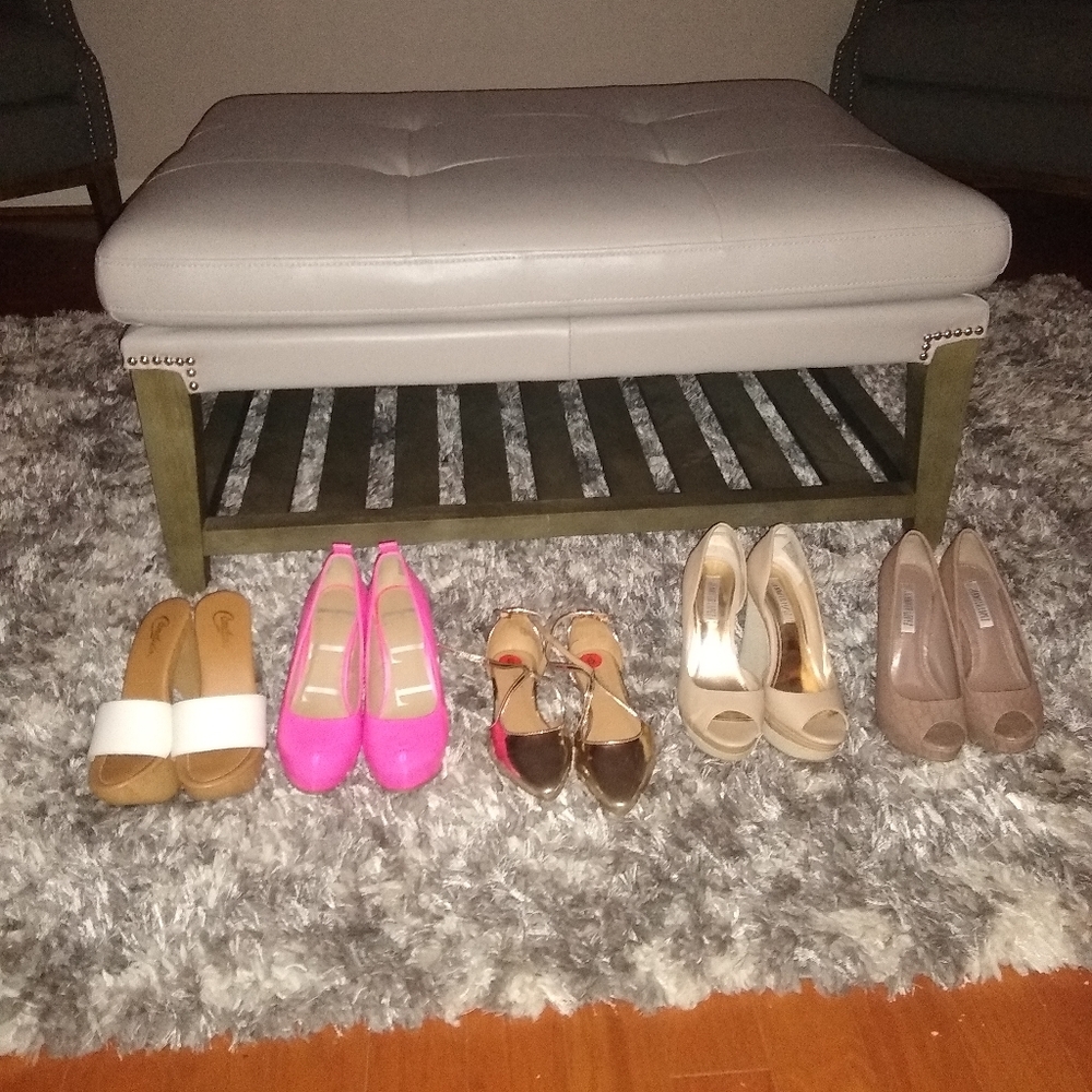 Woman's shoes